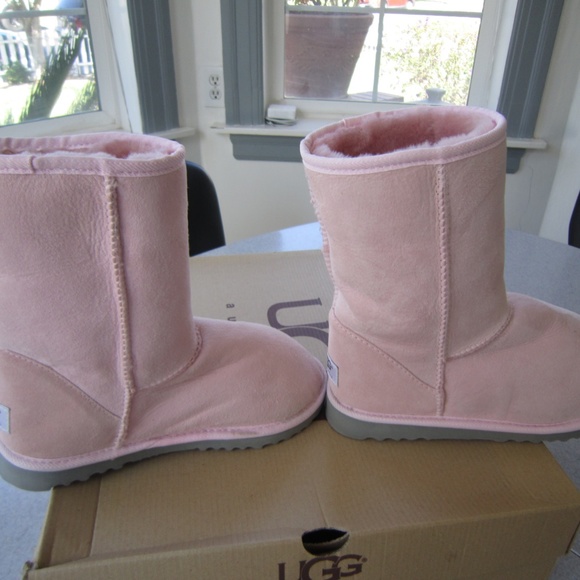 Ugg Classic Short Soft Pink 6 - Picture 5 of 15